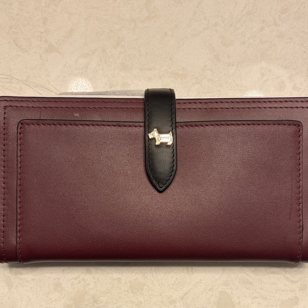 RADLEY LONDON Burgundy Wallet with Black Strap and Gold Dog Emblem